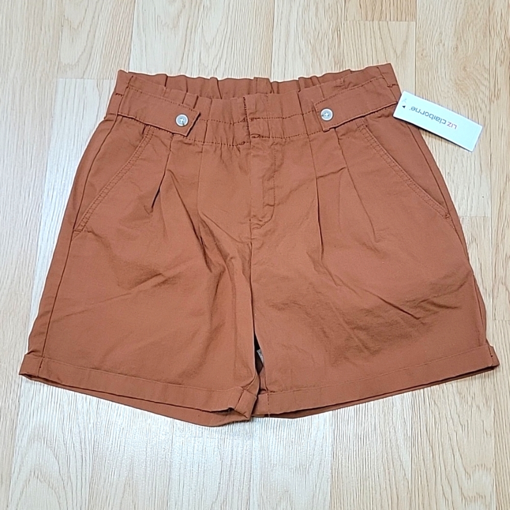 Liz claiborne shorts "NWT" size 8 Orange
